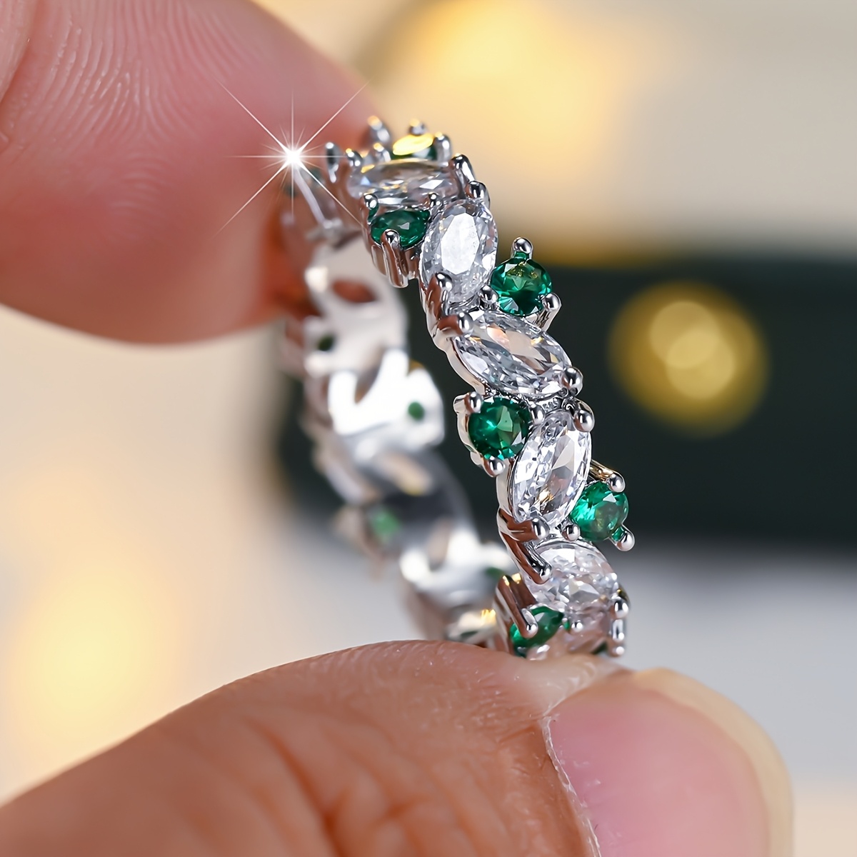 Women's Interlocking Green & White Cubic Zirconia Ring, Casual